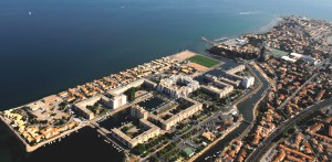 Vue aérienne du quartier de l'île de Thau à Sète