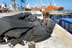 Réparation des géotubes du Lido de Sète à Marseillan