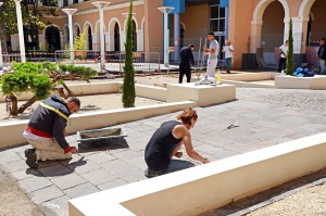 Chantier d'insertion, patio de la médiathèque Mitterrand