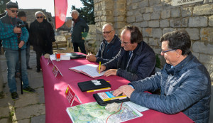 Gigean, Massif de la Gardiole, dévoilement des installations et signature avec la fédération de randonnée à l'abbaye de Montceau