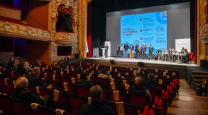Sète, théâtre Molière, réunion d’information sur les marchés publics avec des chefs d’entreprise